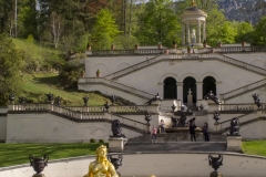 Garden pool and Venus Temple at Linderhof Palace