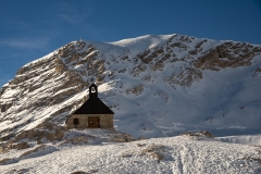 The chapel in the bowl of the Zugspitze